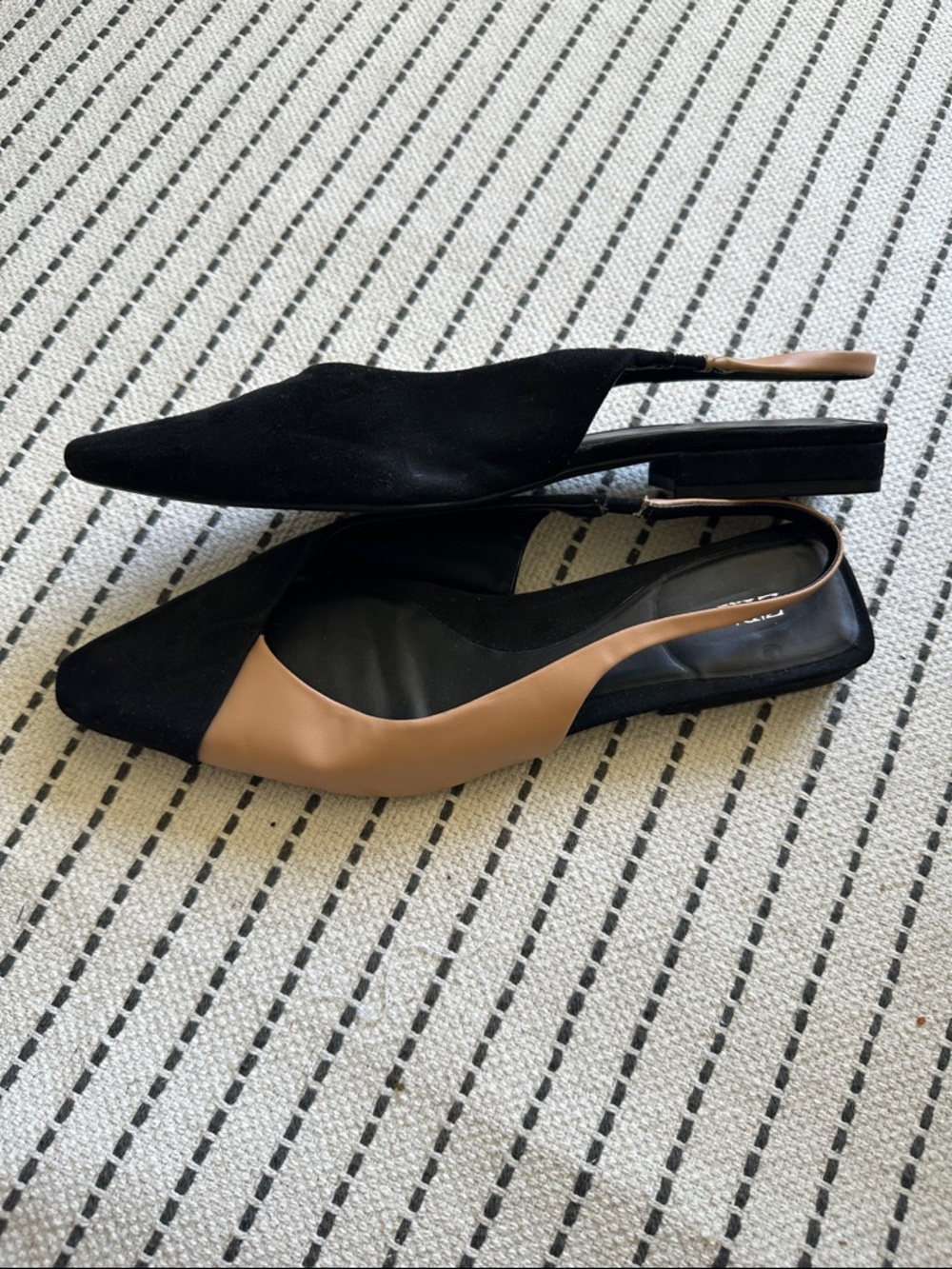 Zara Black and Tan Pointed Slingback Flats - Picture 2 of 4